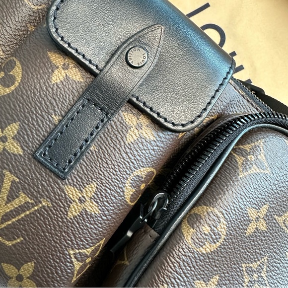 Louis Vuitton Christopher Bumbag Monogram Brown - Picture 10 of 15